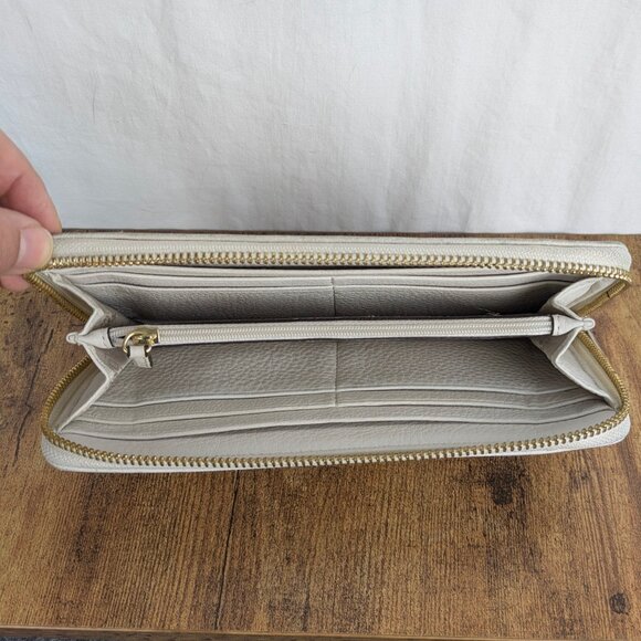 Michael Kors Ivory Zip Wallet – Pebbled Leather – Gold Logo Plate - Picture 10 of 10